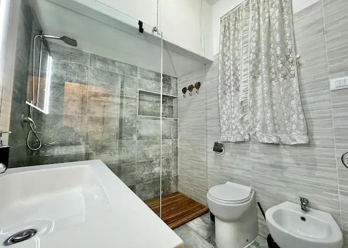 Apartament House La Marmora 155 *